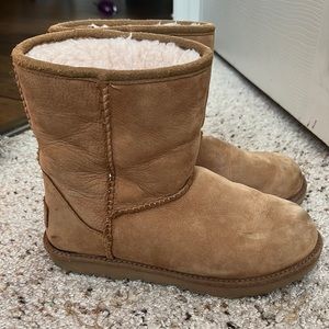 Uggs boots for girl size 2.